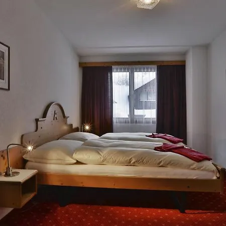 アパート Sleeps 4 Wifi T031288 *